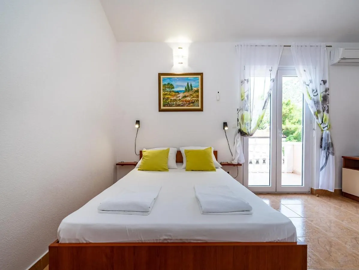 Apartments Prkacin Stari Grad