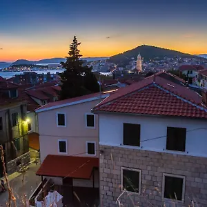 Apartments & Rooms Toni Guest house Split