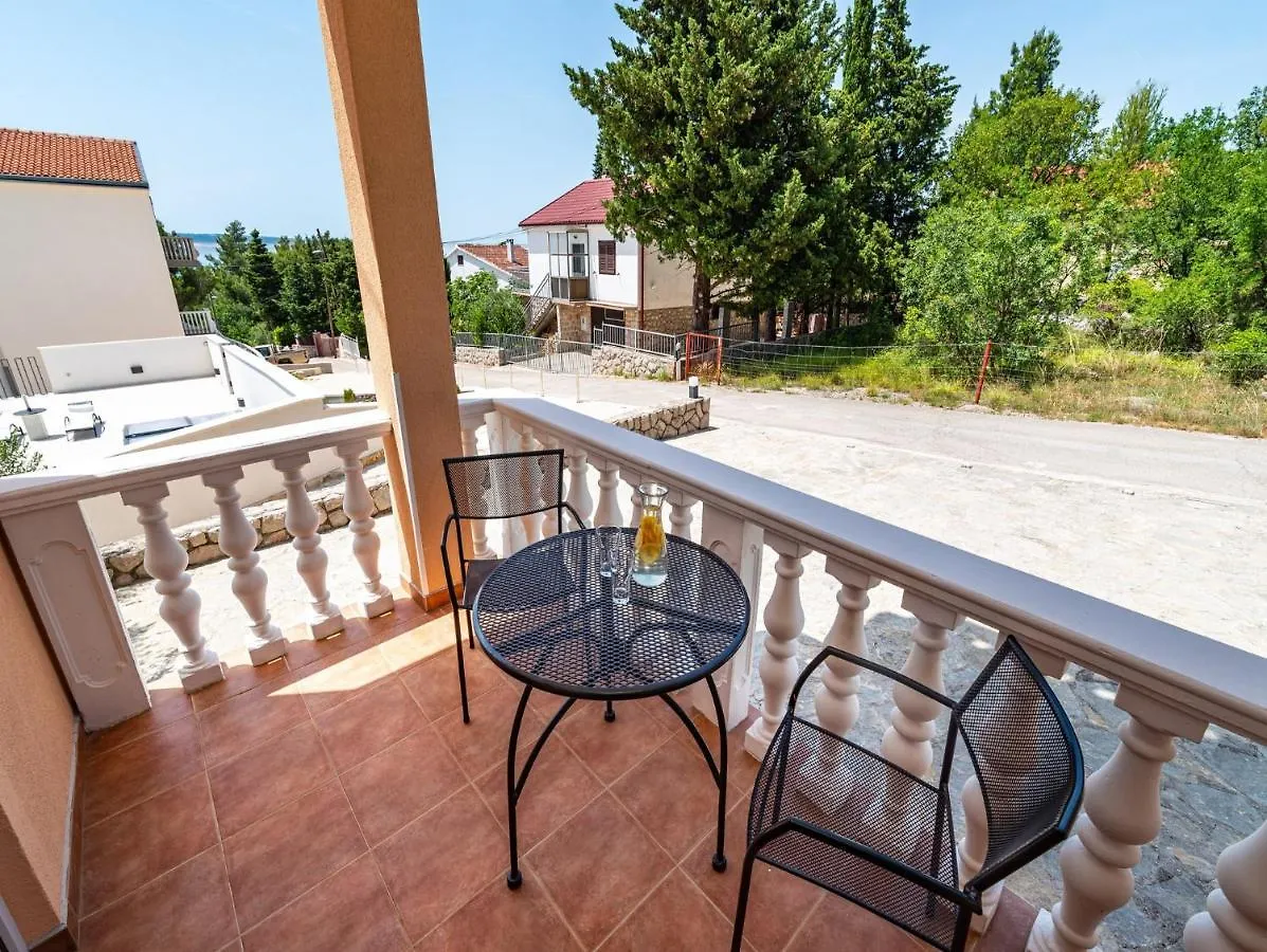 Apartments Prkacin ستاريغغاد باكلينتسا بيت ضيافة